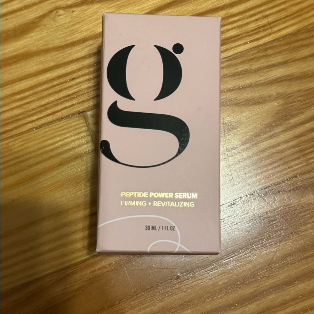 All golden Peptide Power Serum